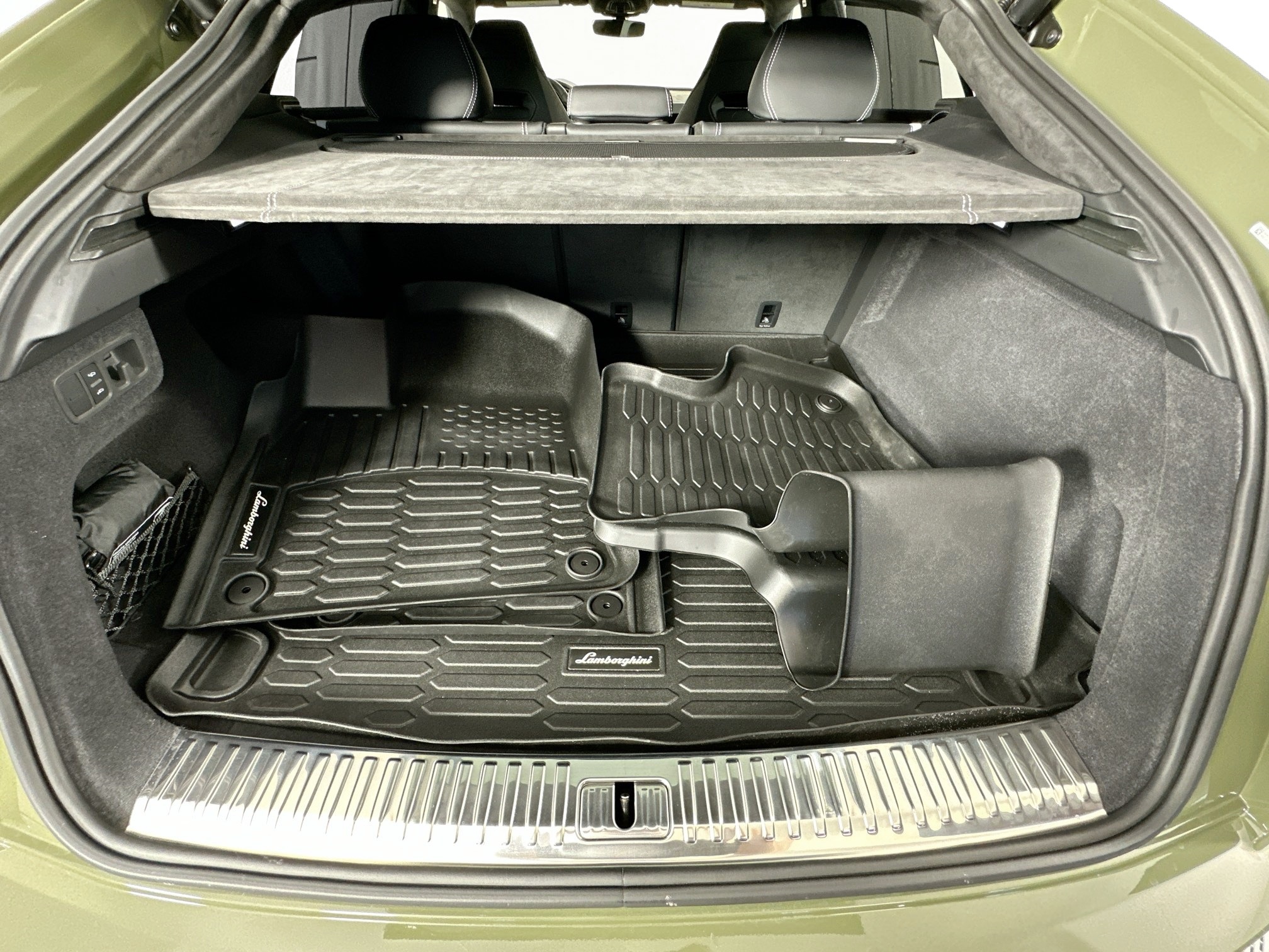 used 2024 Lamborghini Urus car, priced at $274,995