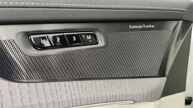 new 2026 Volvo XC90 Plug-In Hybrid car, priced at $85,625