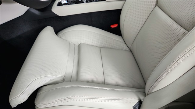 new 2026 Volvo XC90 Plug-In Hybrid car, priced at $85,625