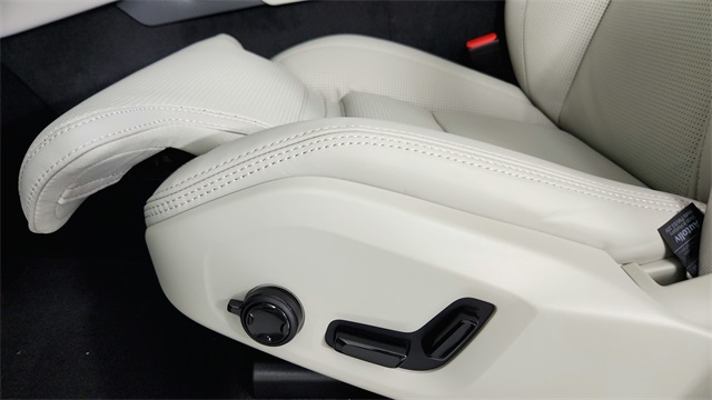 new 2026 Volvo XC90 Plug-In Hybrid car, priced at $85,625