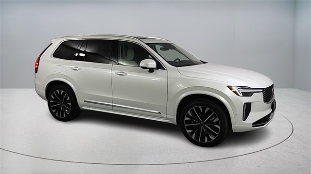 new 2026 Volvo XC90 Plug-In Hybrid car, priced at $85,625