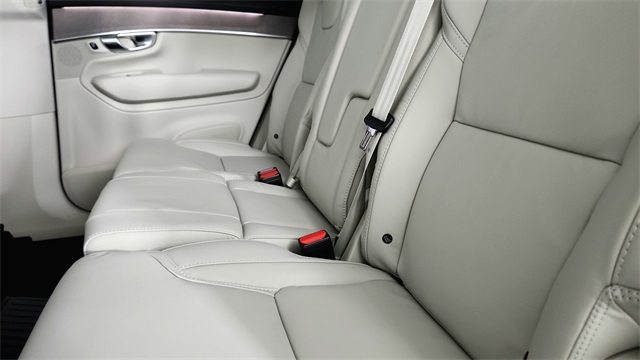 new 2026 Volvo XC90 Plug-In Hybrid car, priced at $85,625