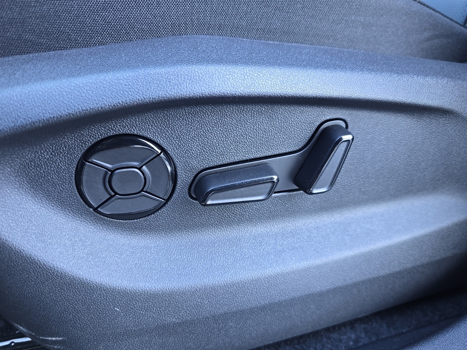 new 2026 Volkswagen Tiguan car, priced at $39,845