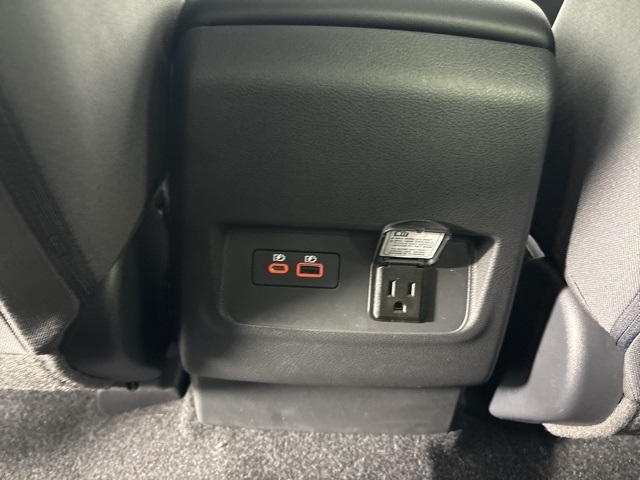 2025 Glacier White Nissan Frontier SV 4X4 Truck