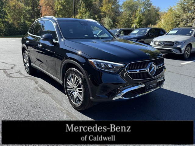 2025 Mercedes-Benz GLC Base's photo