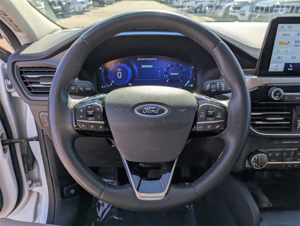 2022 Ford Escape Titanium photo 13