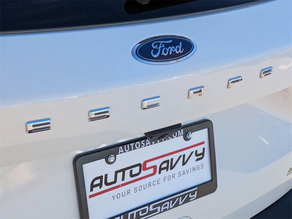 2022 Ford Escape Titanium photo 24