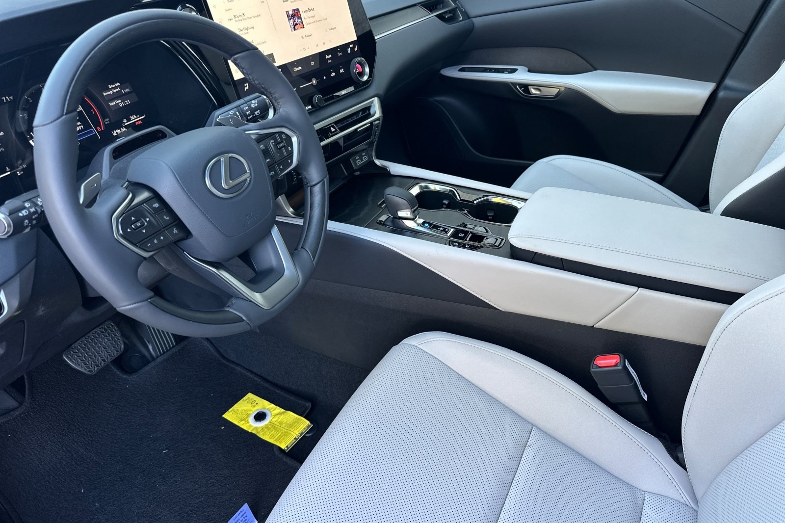 2025 Lexus RX 350 F SPORT photo 7