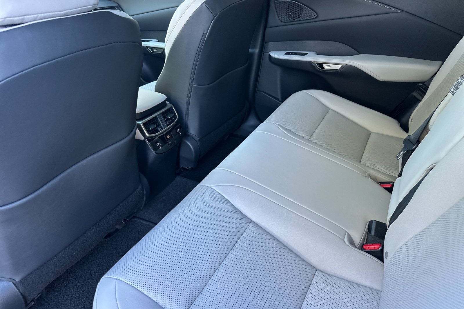 2025 Lexus RX 350 F SPORT photo 9