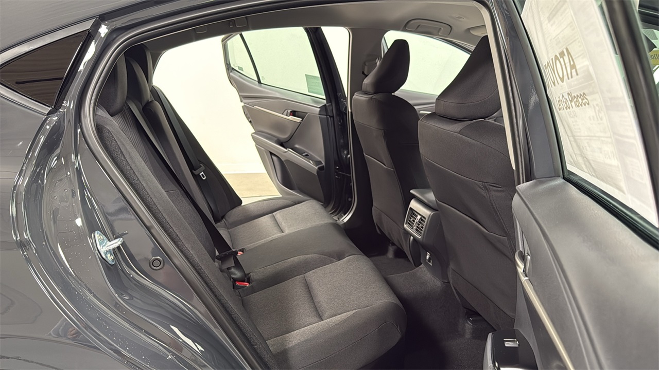 2025 Toyota Camry LE photo 17