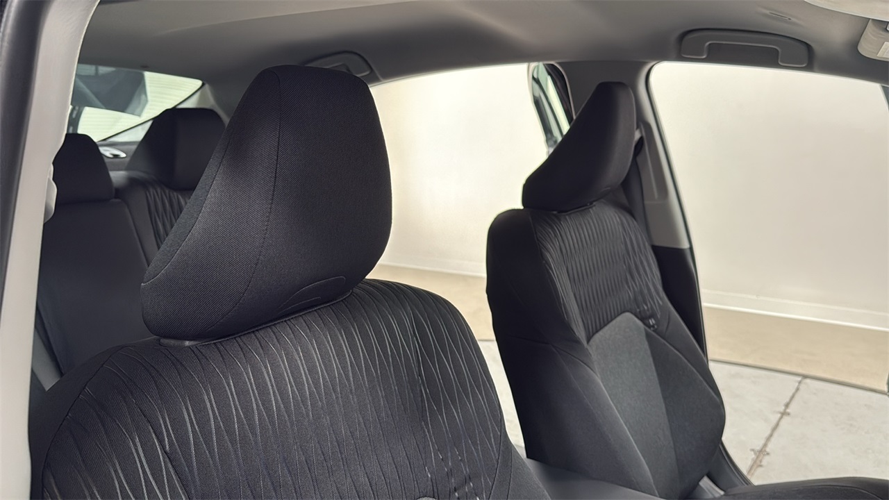 2025 Toyota Camry LE photo 19