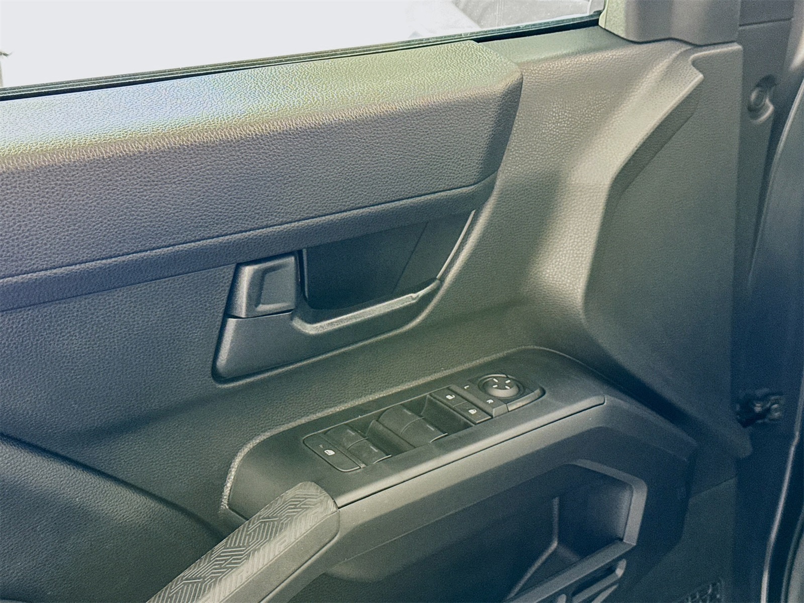 2025 Toyota Tacoma SR5 Double Cab photo 14