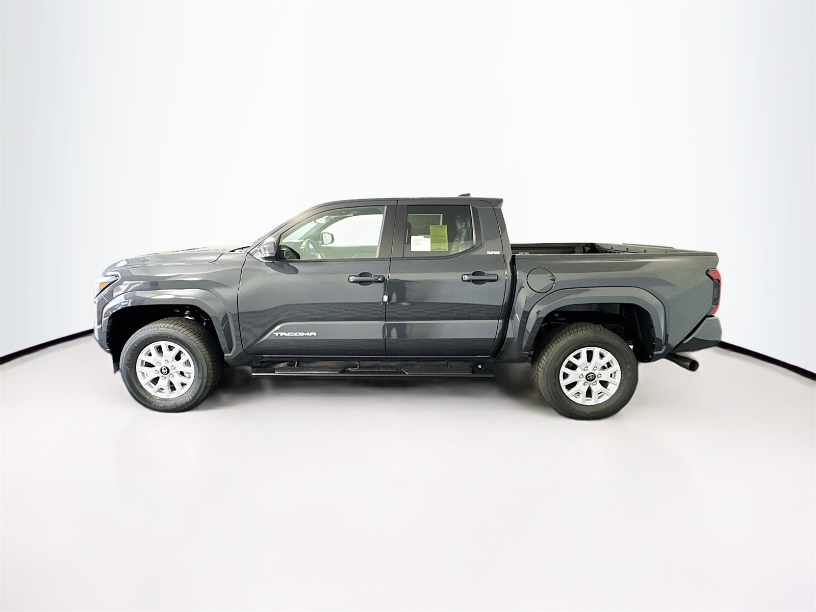 2025 Toyota Tacoma SR5 Double Cab photo 3