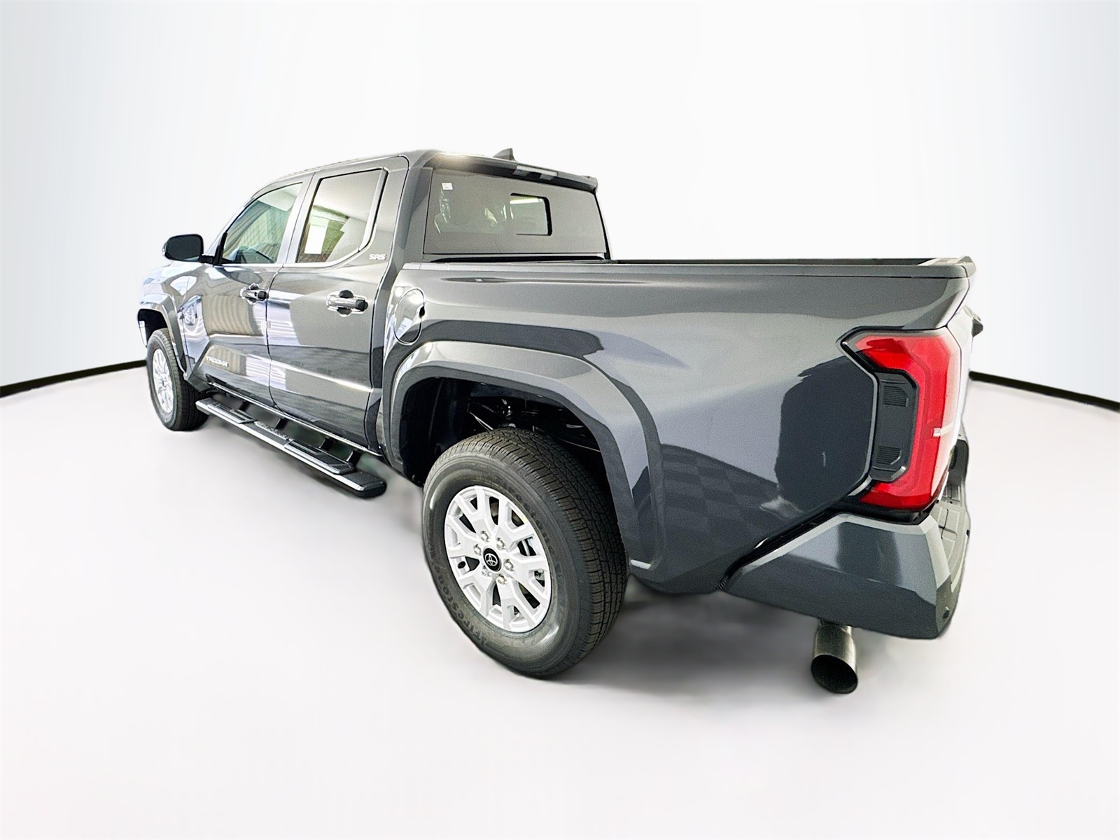 2025 Toyota Tacoma SR5 Double Cab photo 4