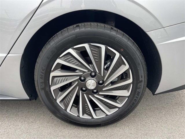 used 2023 Hyundai Sonata Hybrid car, priced at $24,989