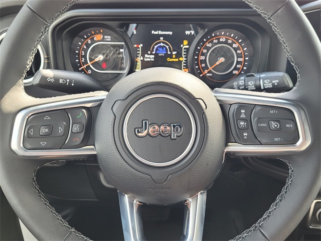 2025 Jeep Wrangler 4-Door Sahara 4x4