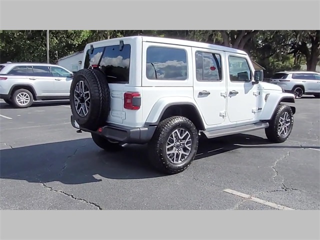 2025 Jeep Wrangler 4-Door Sahara 4x4