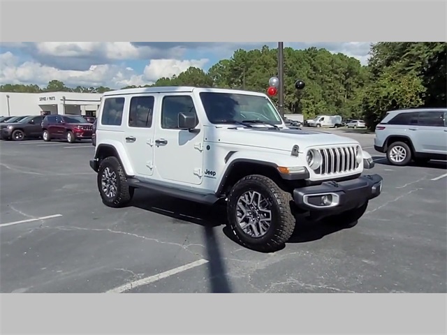 2025 Jeep Wrangler 4-Door Sahara 4x4