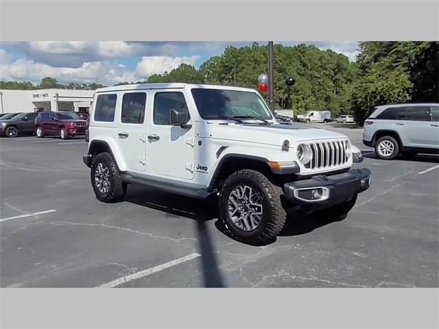 2025 Jeep Wrangler 4-Door Sahara 4x4