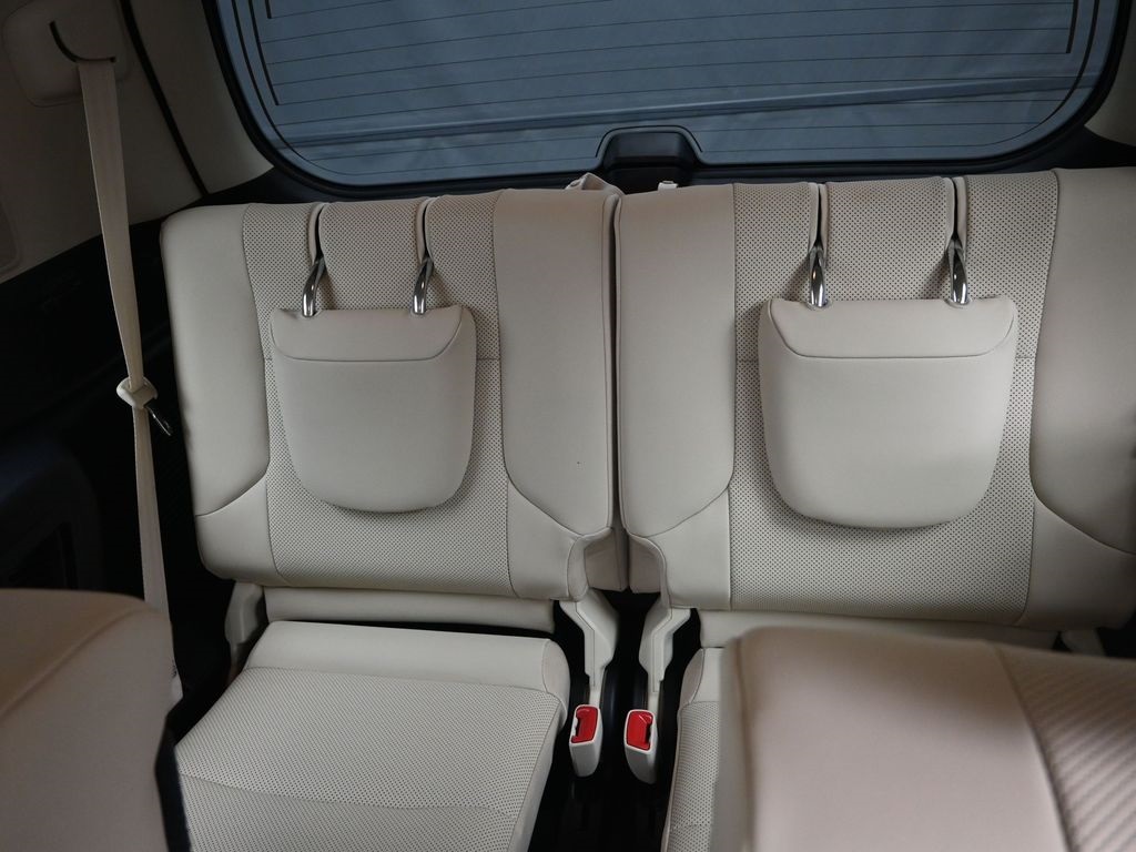 2023 Lexus GX 460 photo 2