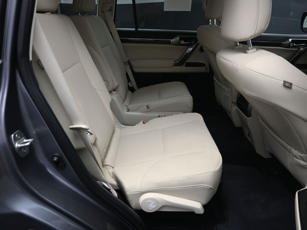 2023 Lexus GX 460 photo 9