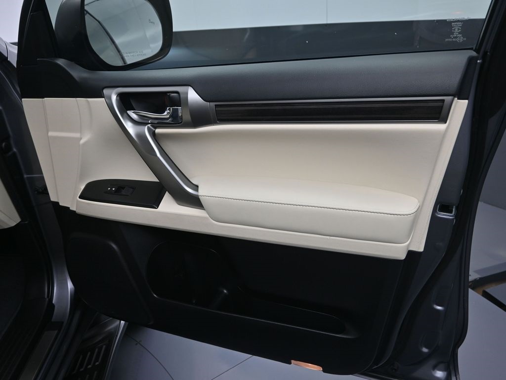 2023 Lexus GX 460 photo 10