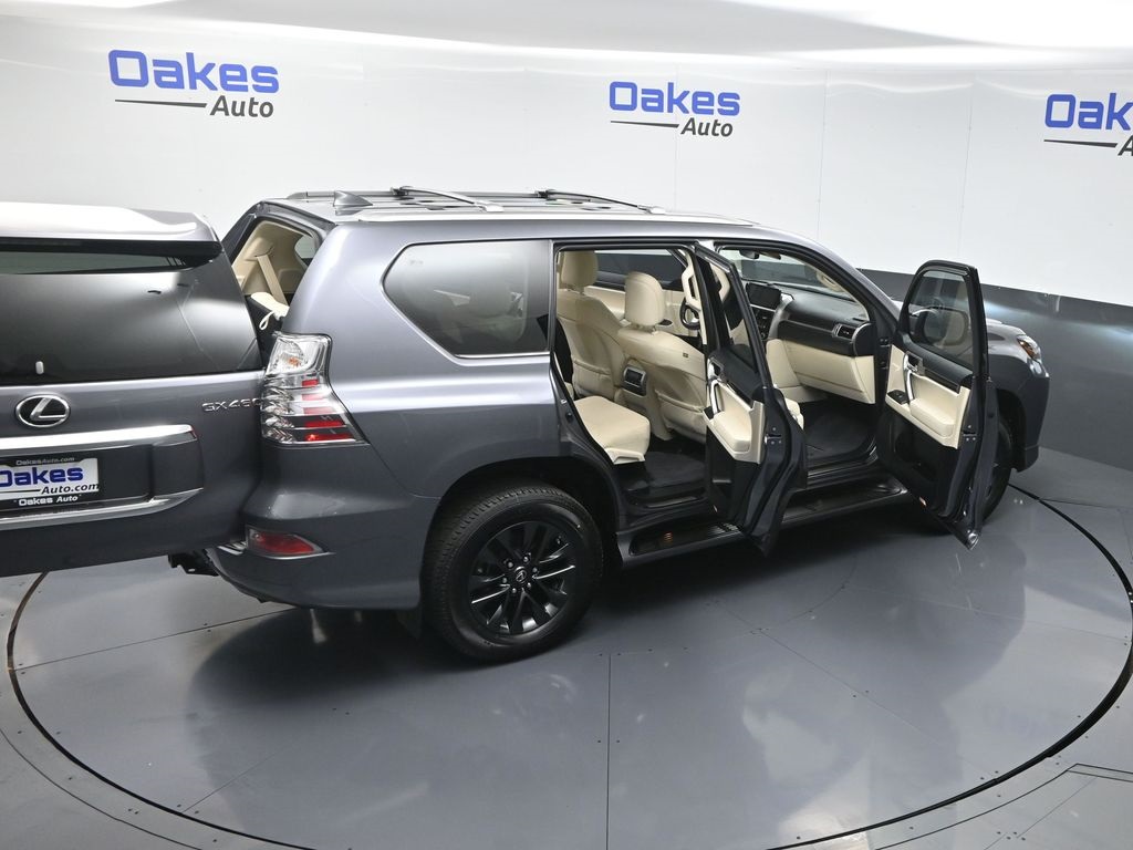 2023 Lexus GX 460 photo 32