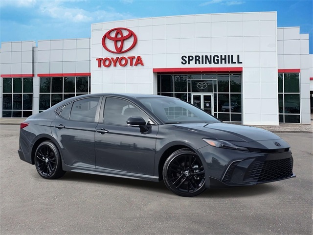 2025 Toyota Camry SE's photo