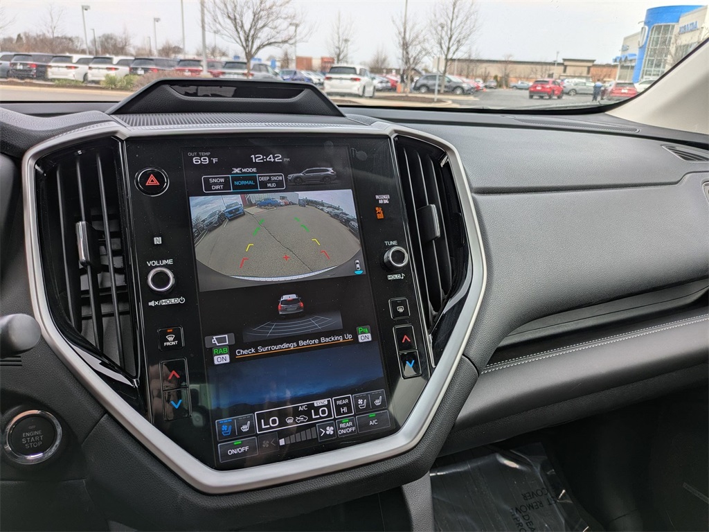 2024 Subaru Ascent Touring photo 14