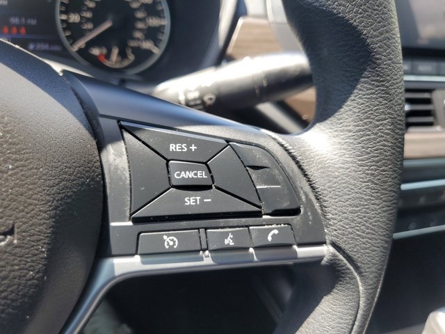 2023 Scarlet Ember Tintcoat Nissan Altima 2.5 SV FWD Sedan