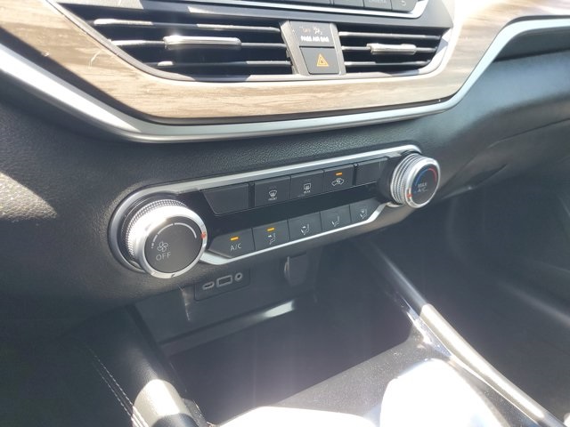 2023 Scarlet Ember Tintcoat Nissan Altima 2.5 SV FWD Sedan