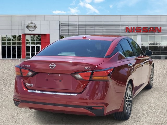 2023 Scarlet Ember Tintcoat Nissan Altima 2.5 SV FWD Sedan