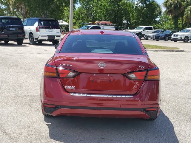 2023 Scarlet Ember Tintcoat Nissan Altima 2.5 SV FWD Sedan