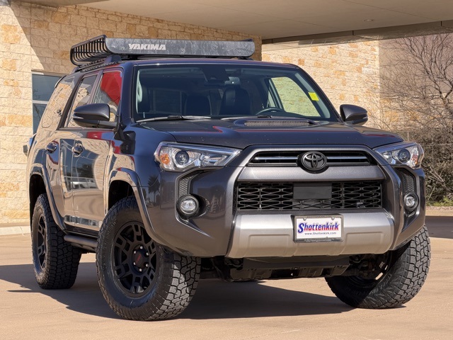 2023 Toyota 4Runner TRD Off-Road Premium's photo