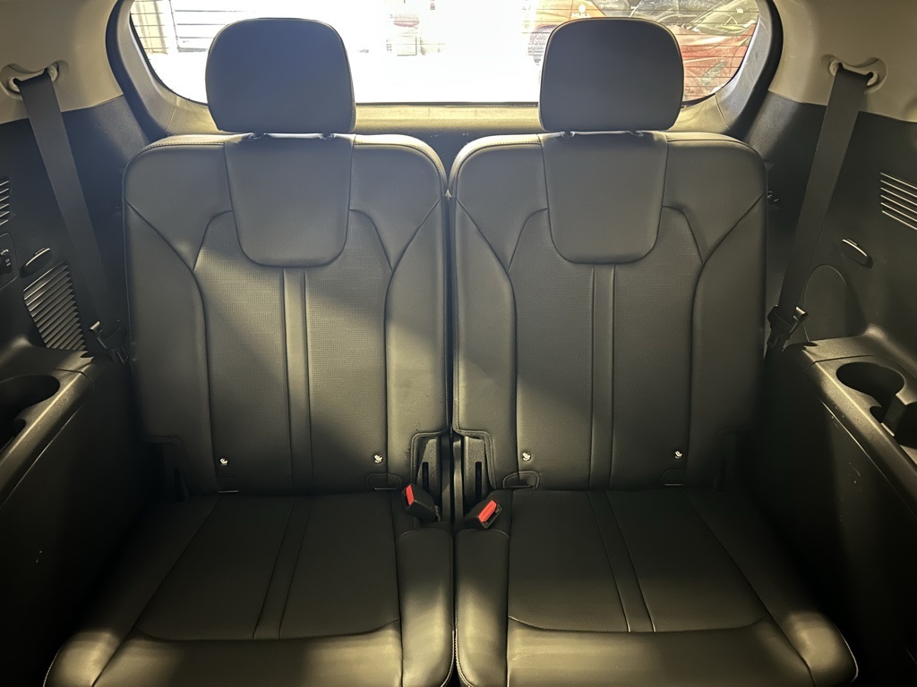 used 2024 Kia Sorento car, priced at $27,749