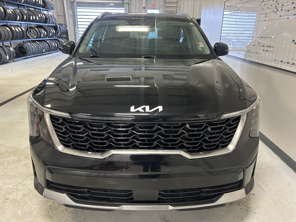 used 2024 Kia Sorento car, priced at $27,749