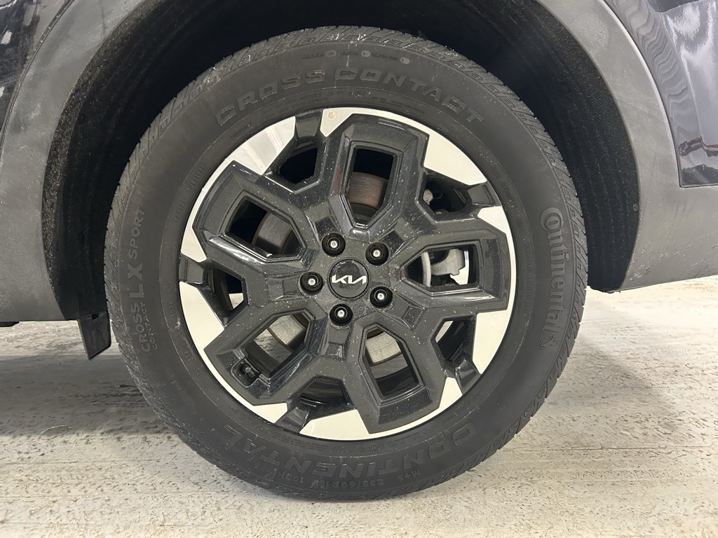 used 2024 Kia Sorento car, priced at $27,749