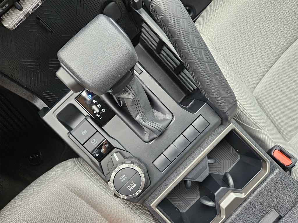 2025 Toyota 4Runner SR5 photo 13