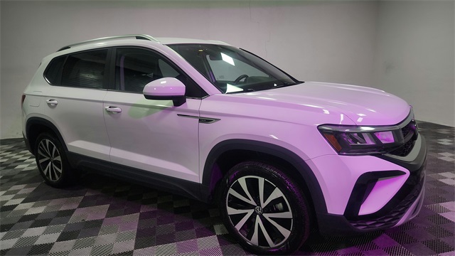 2024 Volkswagen Taos 1.5T SE FWD 2024 Volkswagen Taos 1.5T SE FWD