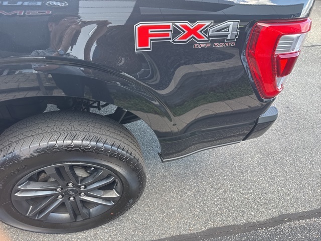 2022 Ford F-150 Lariat photo 29