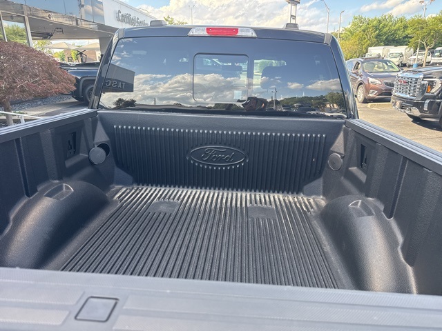 2022 Ford F-150 Lariat photo 32