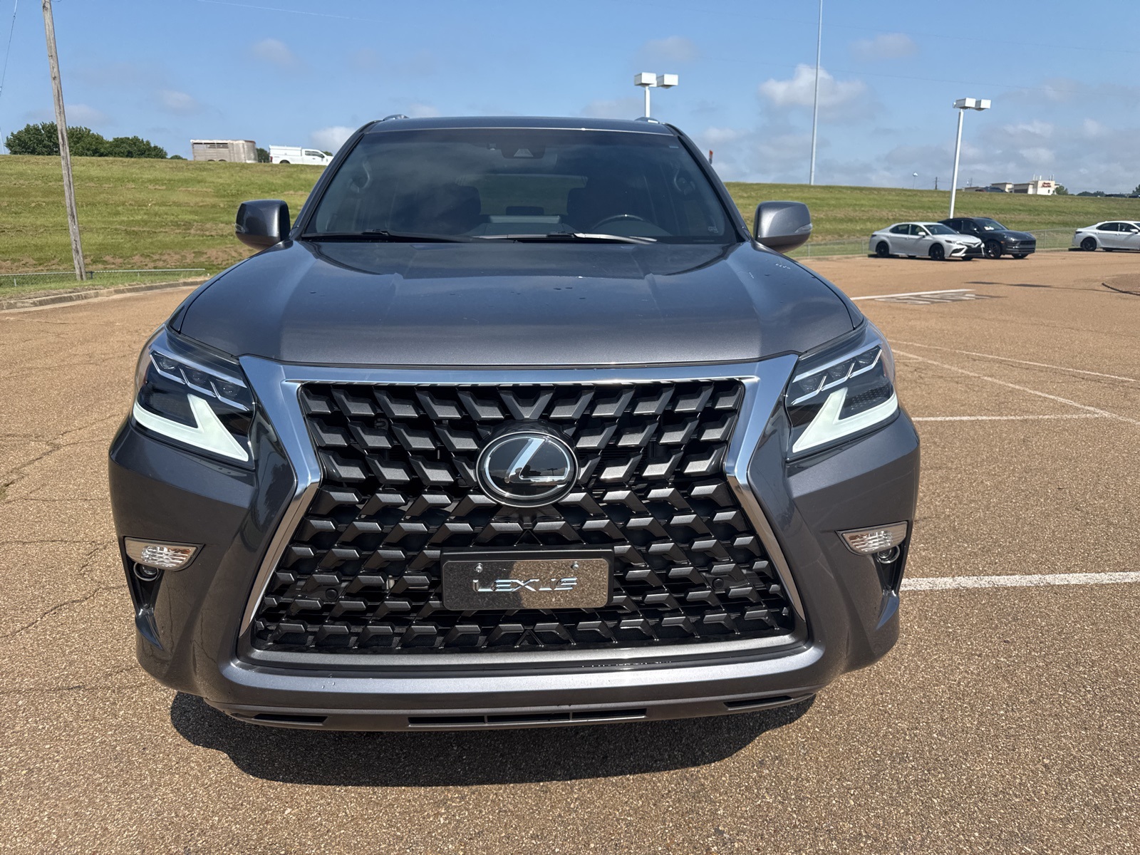 2023 Lexus GX 460 Premium photo 2