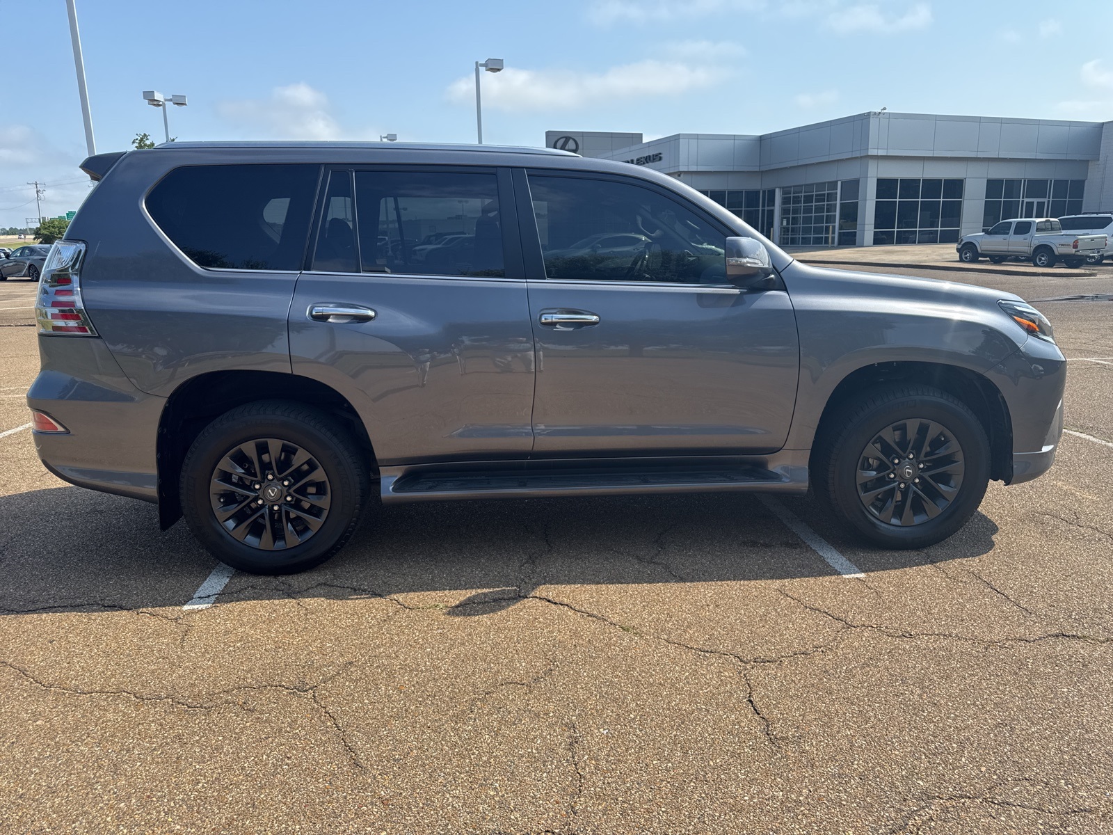 2023 Lexus GX 460 Premium photo 8