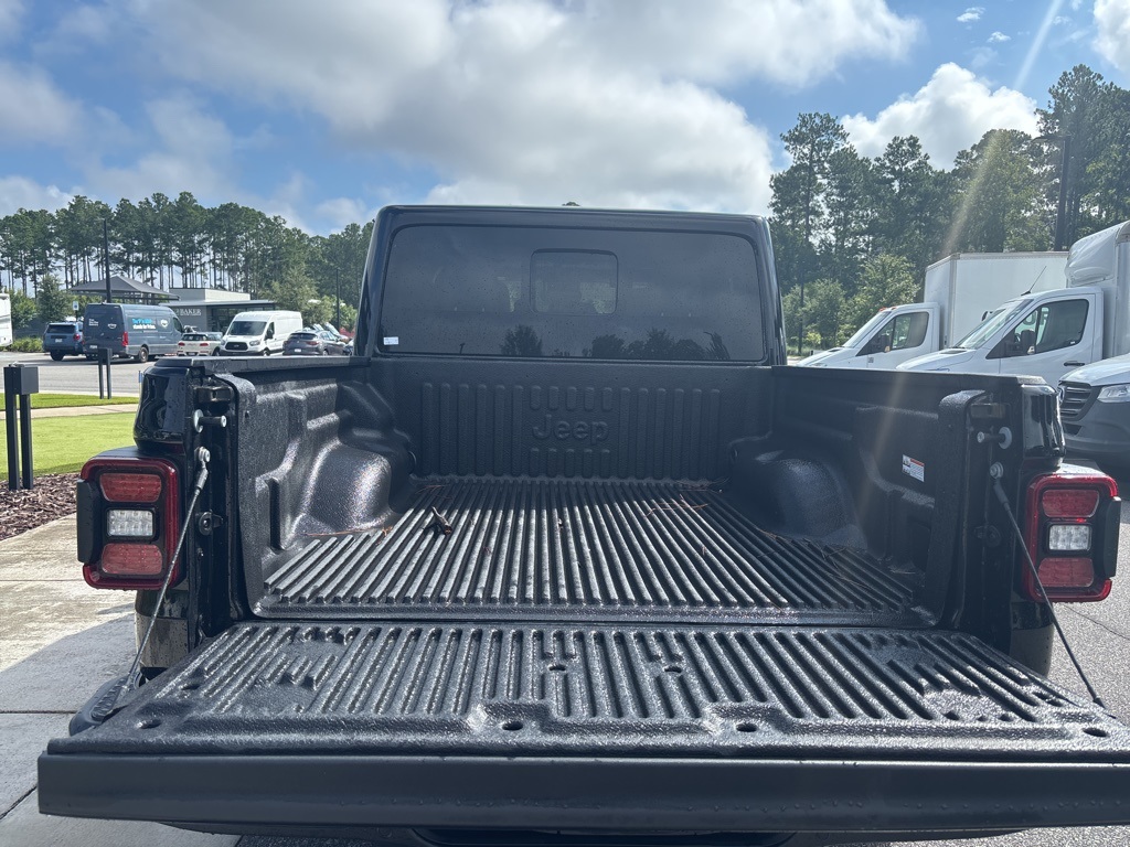 Used 2023 Jeep Gladiator Crew Cab 4x4 Pickup for sale #MV1471B - photo 15