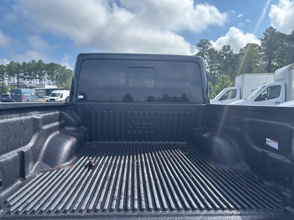 Used 2023 Jeep Gladiator Crew Cab 4x4 Pickup for sale #MV1471B - photo 16