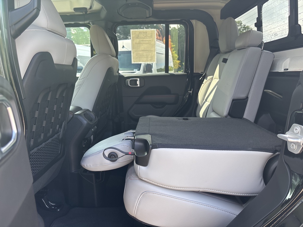 Used 2023 Jeep Gladiator Crew Cab 4x4 Pickup for sale #MV1471B - photo 24