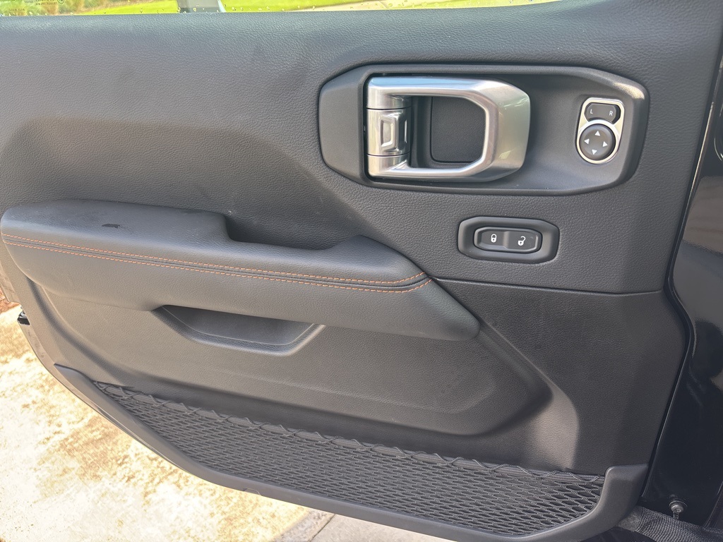 Used 2023 Jeep Gladiator Crew Cab 4x4 Pickup for sale #MV1471B - photo 32