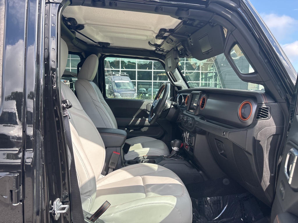 Used 2023 Jeep Gladiator Crew Cab 4x4 Pickup for sale #MV1471B - photo 42
