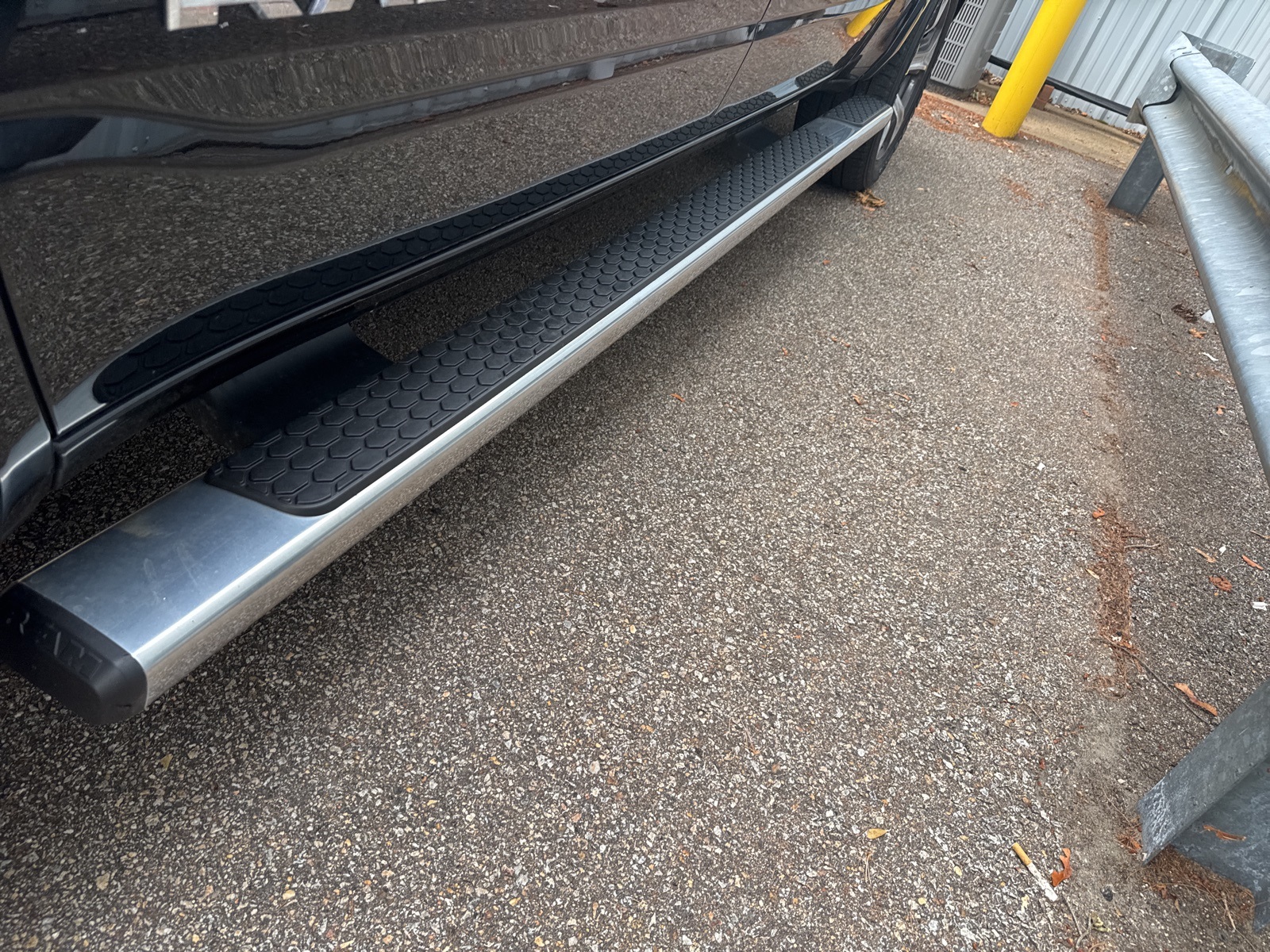 2022 Diamond Black Crystal Pearlcoat Ram 1500 Laramie 4X4 Truck