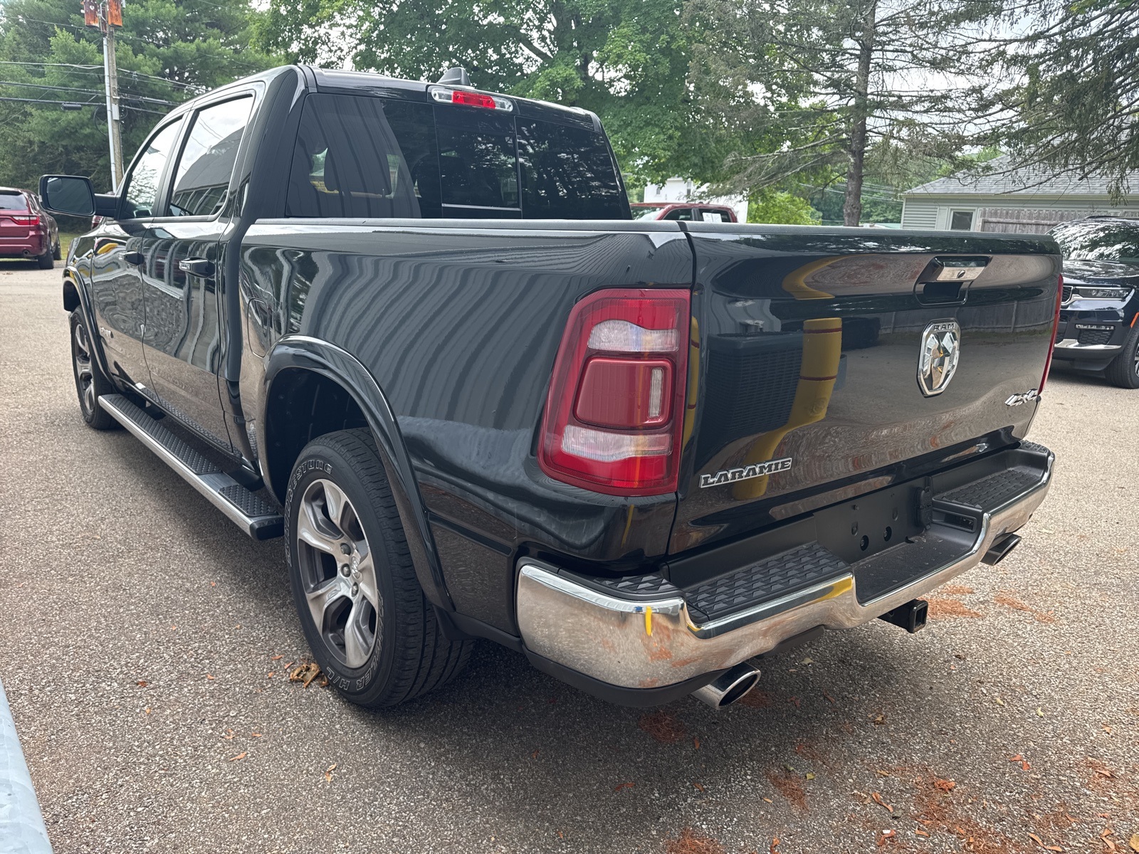 2022 Diamond Black Crystal Pearlcoat Ram 1500 Laramie 4X4 Truck
